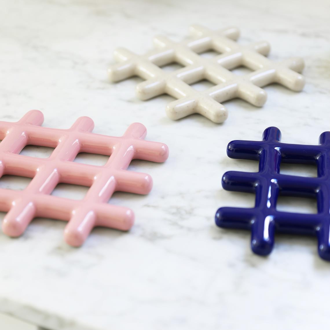 Trivet grid pink
