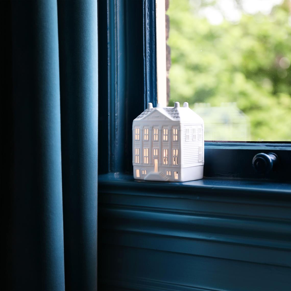 Tealight canal house mansion large