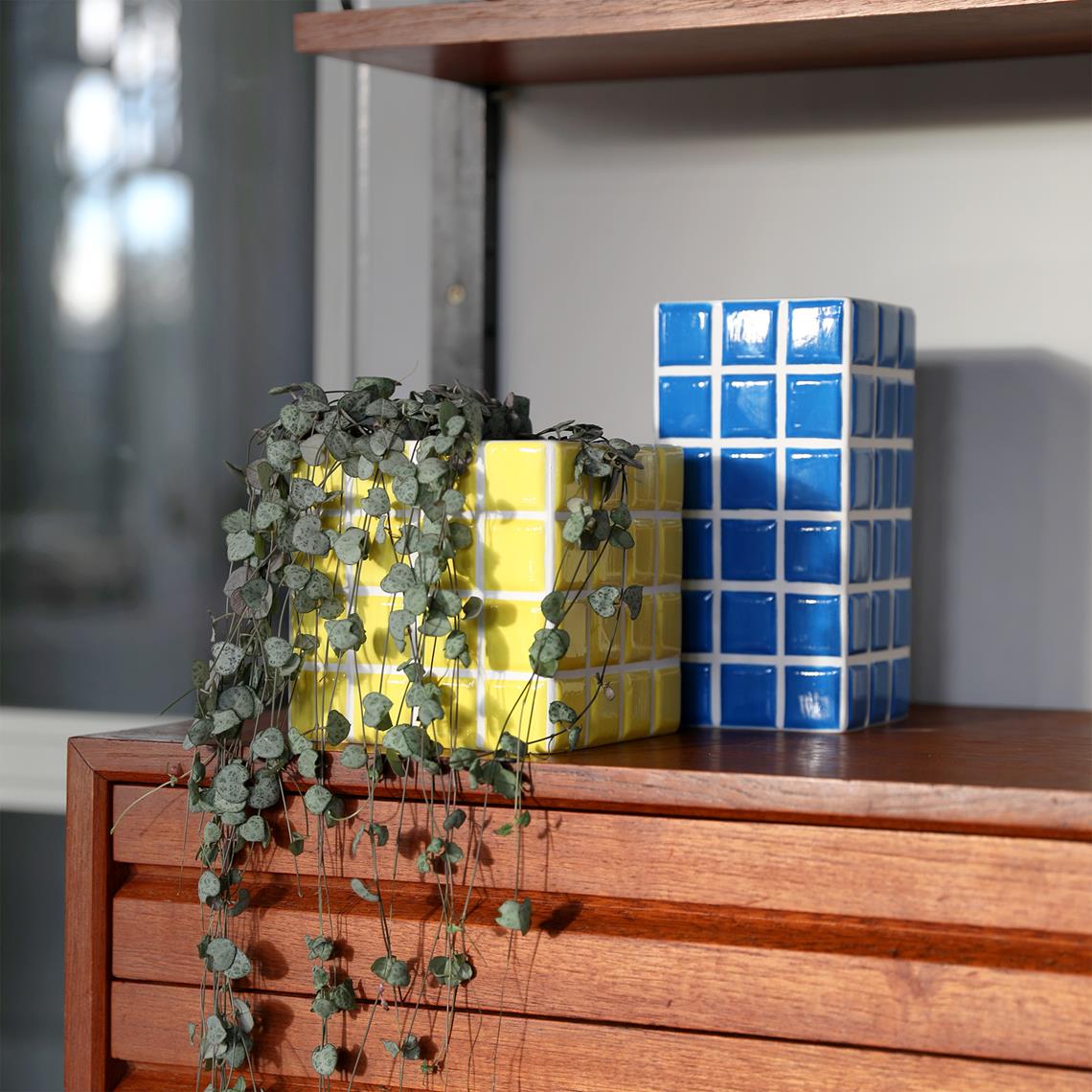 Planter tile yellow