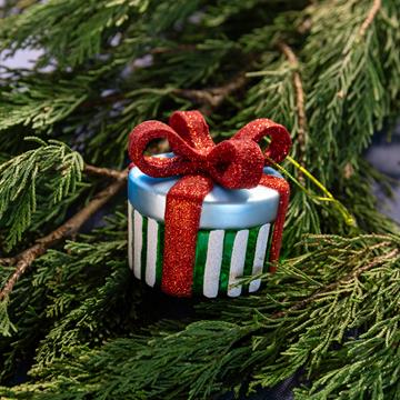 Ornament gift green