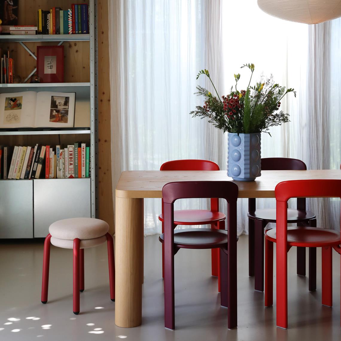 Stool macaron beige