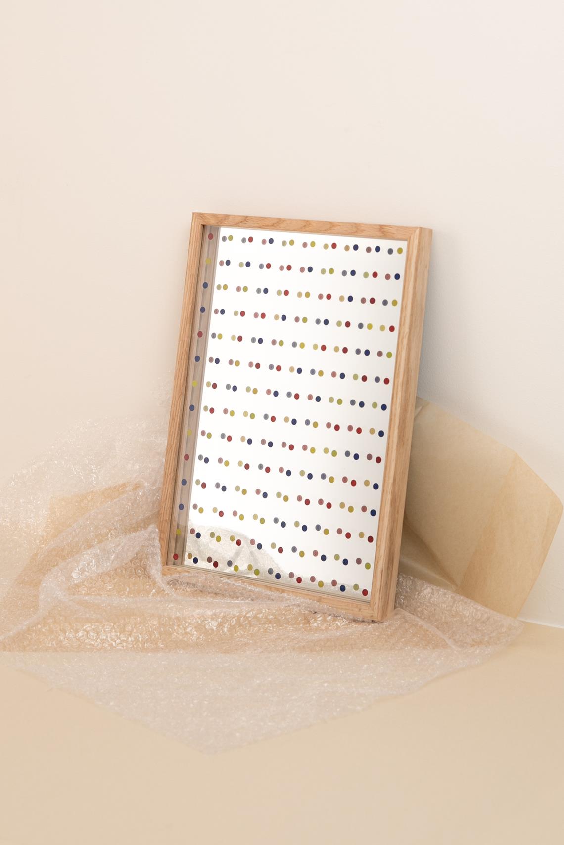 Mirror dotty medium