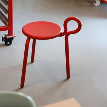 Stool lasso red