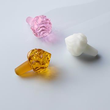 Bottle stopper whip amber