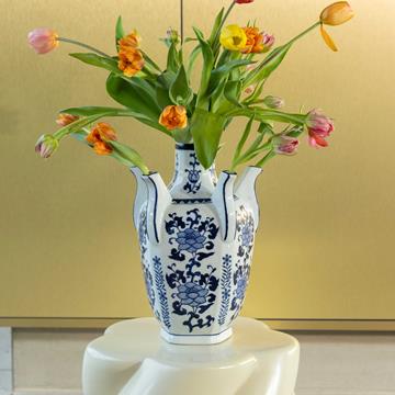 Vase tulip atlas